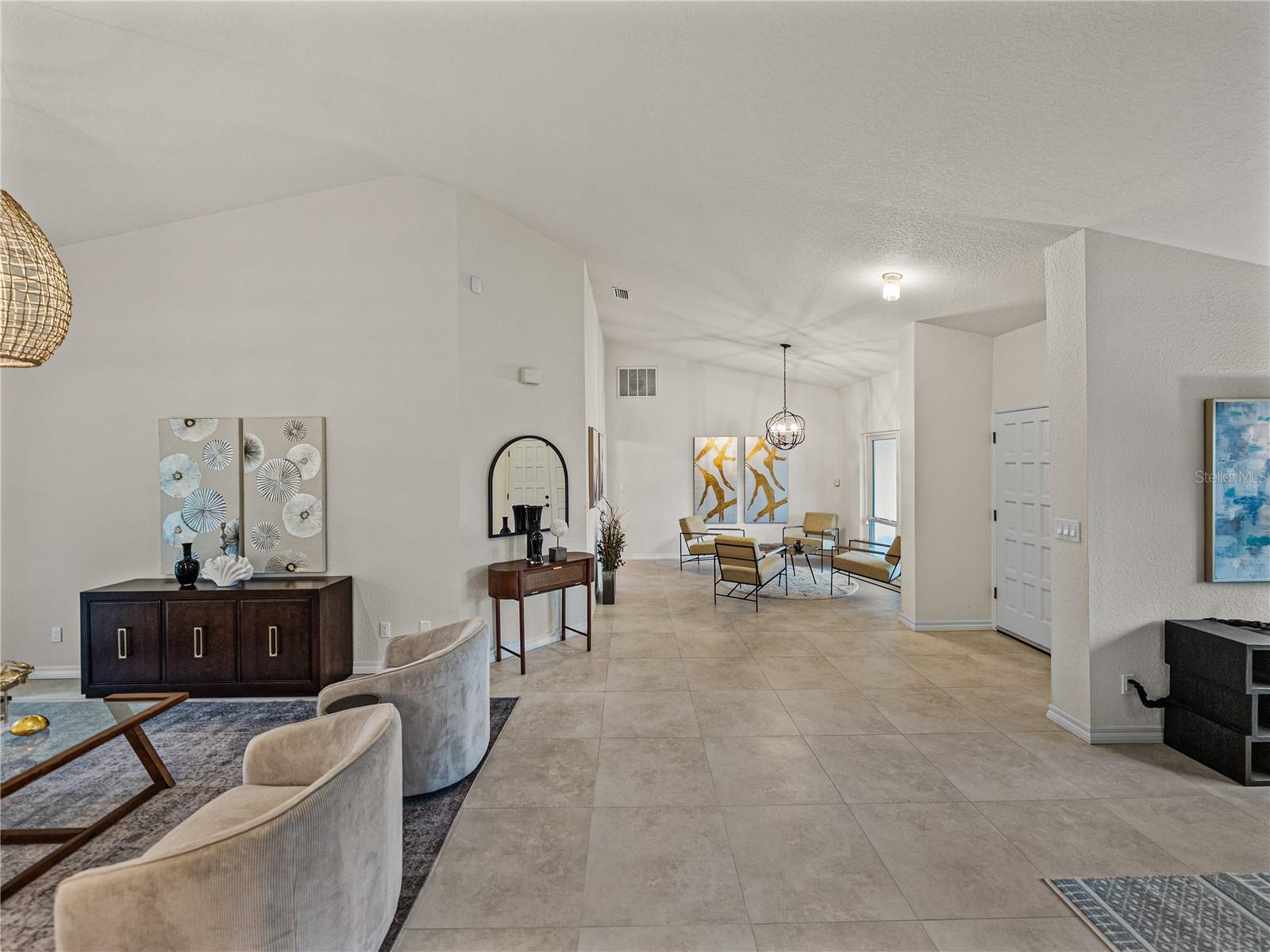 Image 6 of 98 For 366 6th Avenue N