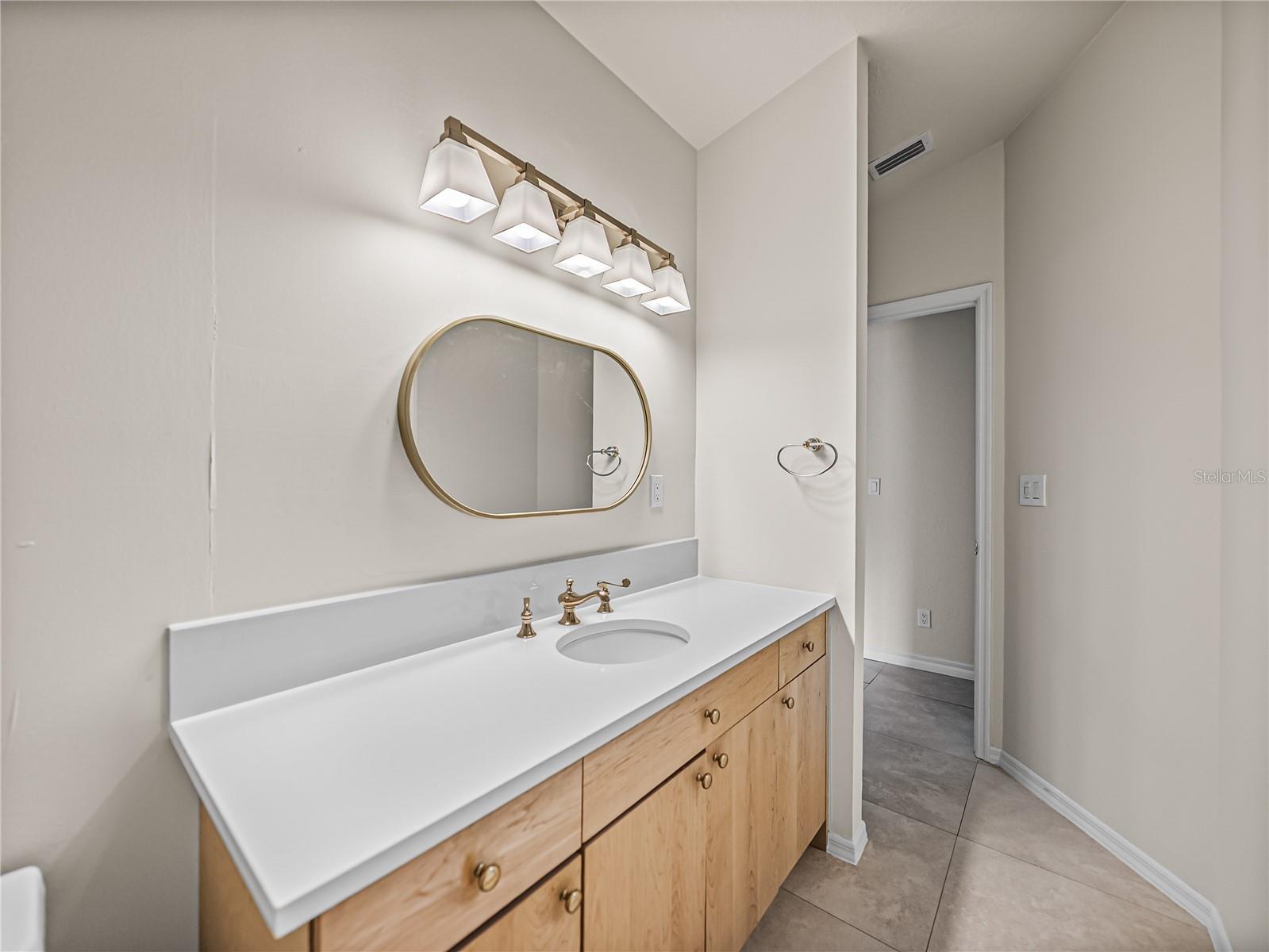 Image 60 of 98 For 366 6th Avenue N