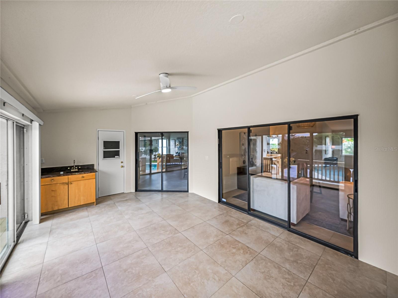 Image 63 of 98 For 366 6th Avenue N