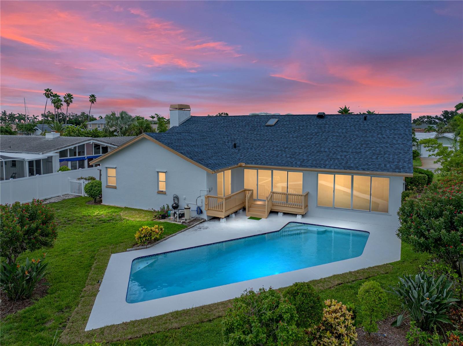 Image 69 of 98 For 366 6th Avenue N