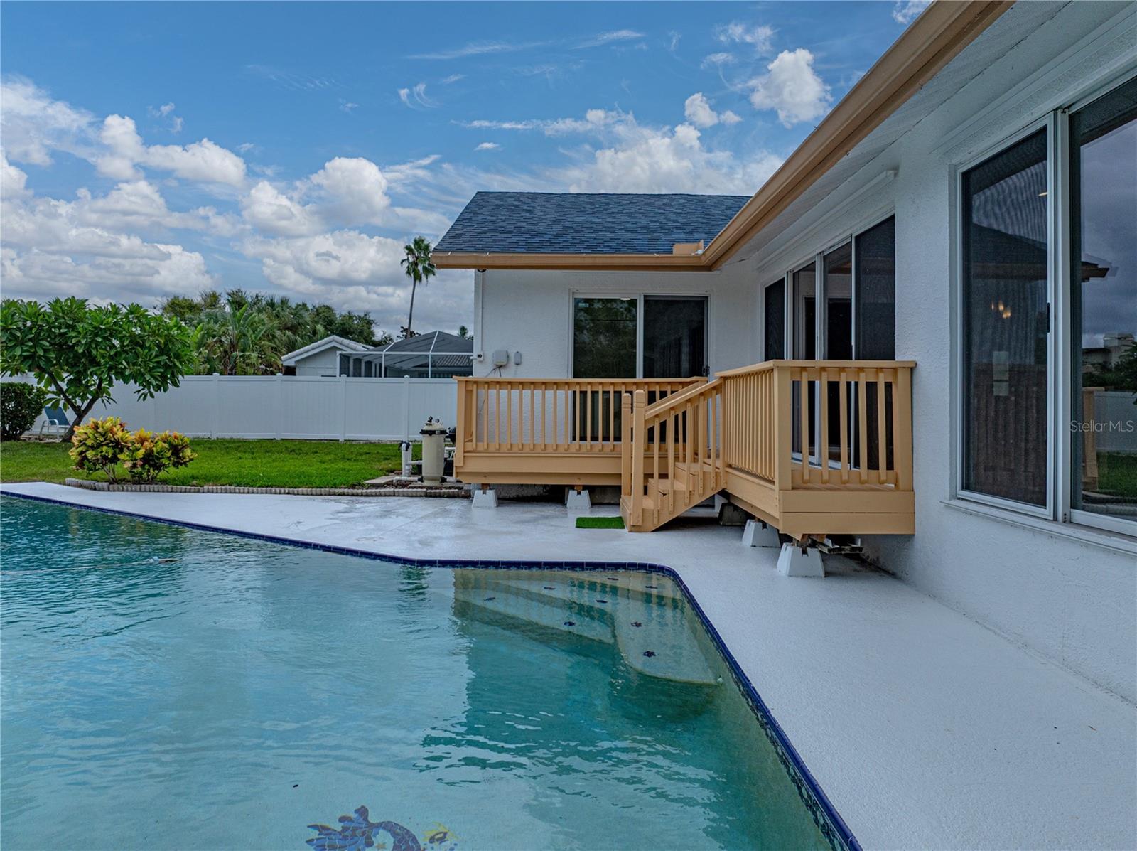 Image 74 of 98 For 366 6th Avenue N