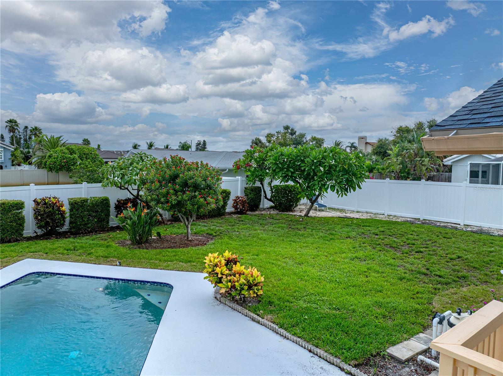 Image 77 of 98 For 366 6th Avenue N