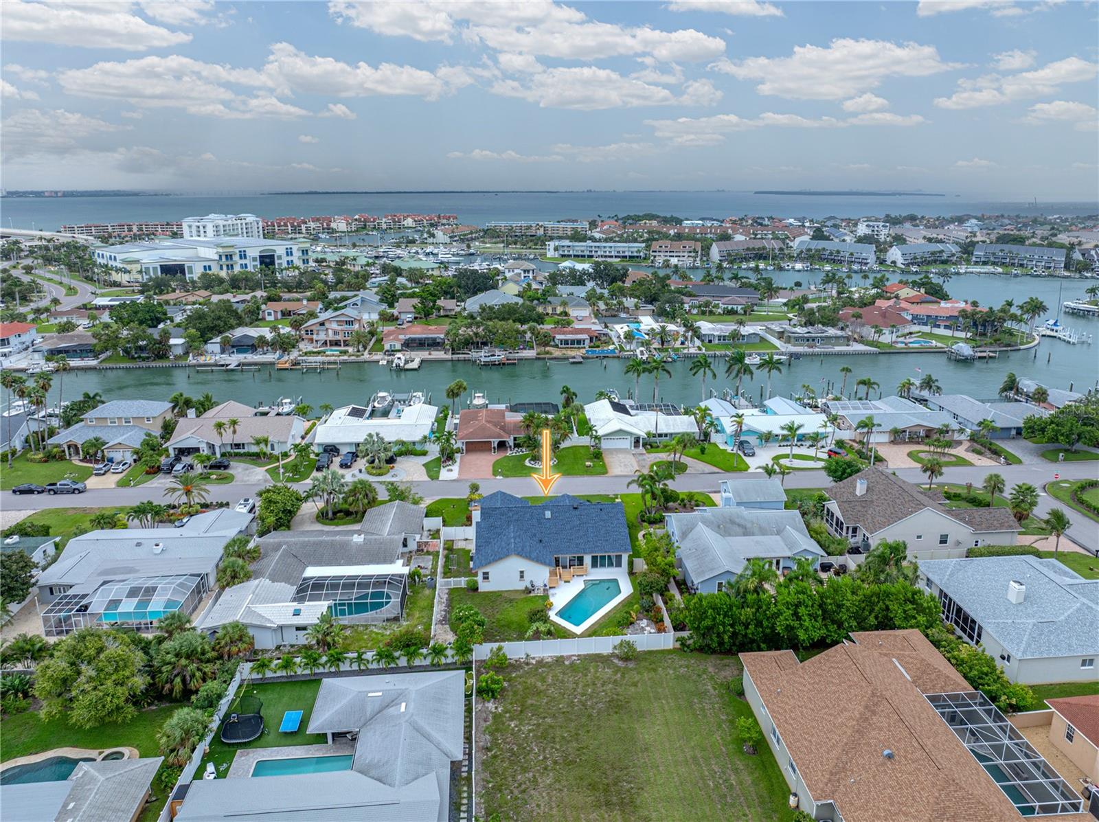 Image 92 of 98 For 366 6th Avenue N