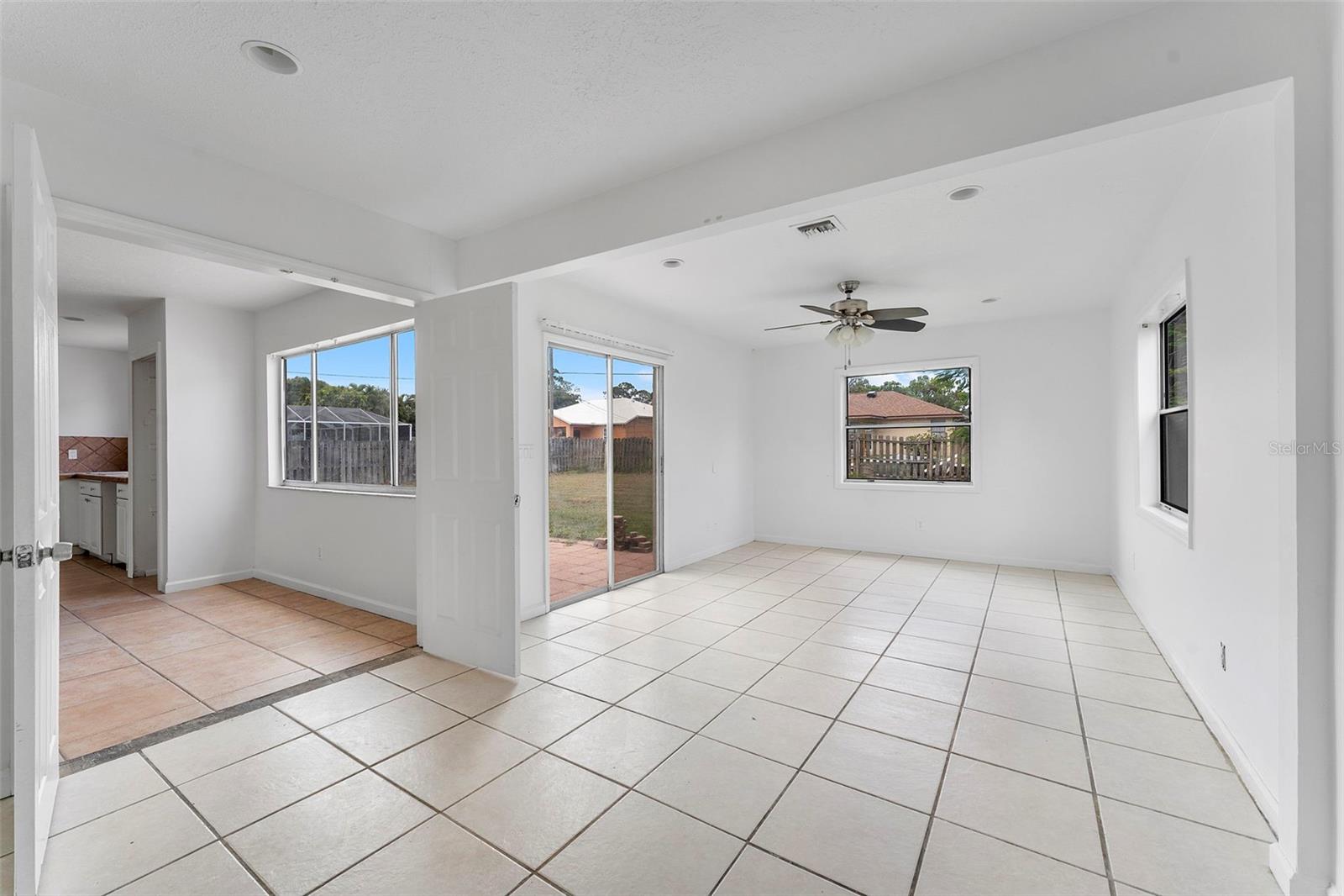 Image 12 of 40 For 1041 Spinnaker Avenue