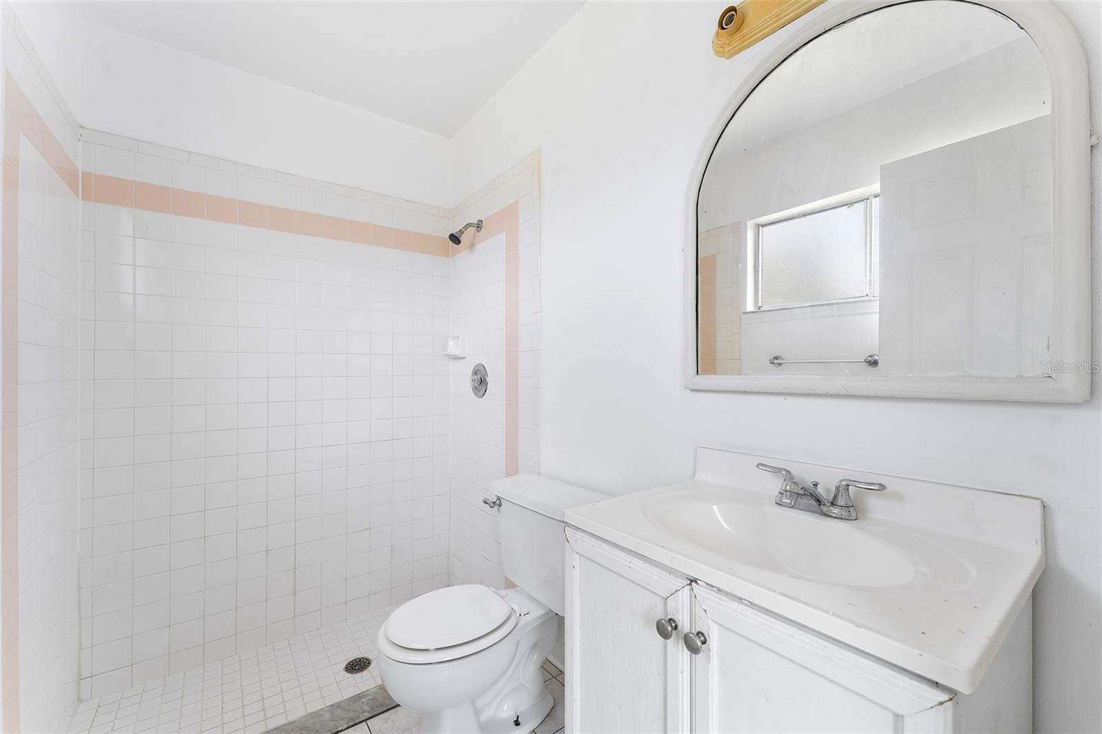Image 20 of 40 For 1041 Spinnaker Avenue