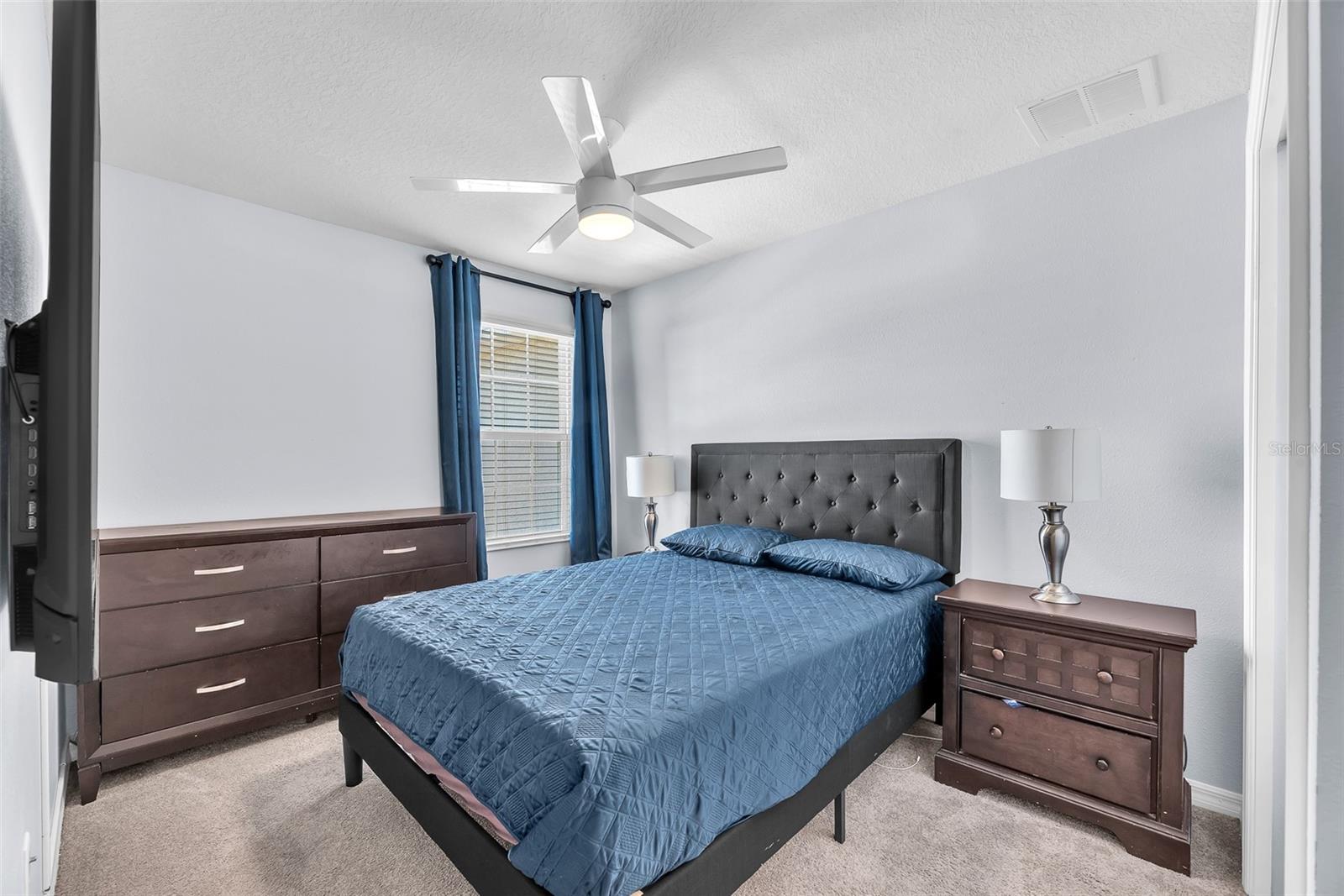 Image 17 of 26 For 7124 Summer Holly Place