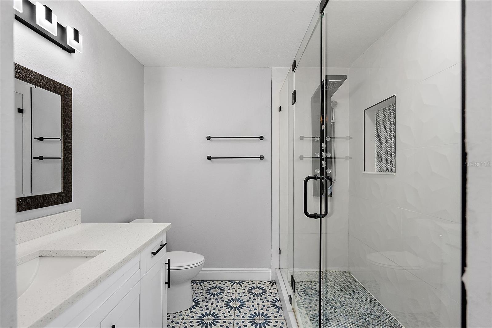 Image 17 of 27 For 1586 Linwood Drive