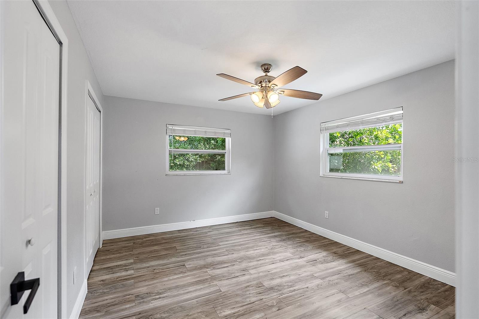 Image 24 of 27 For 1586 Linwood Drive