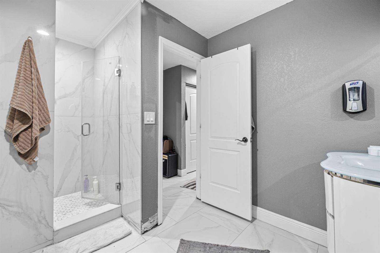 Image 16 of 43 For 5895 16th Street N