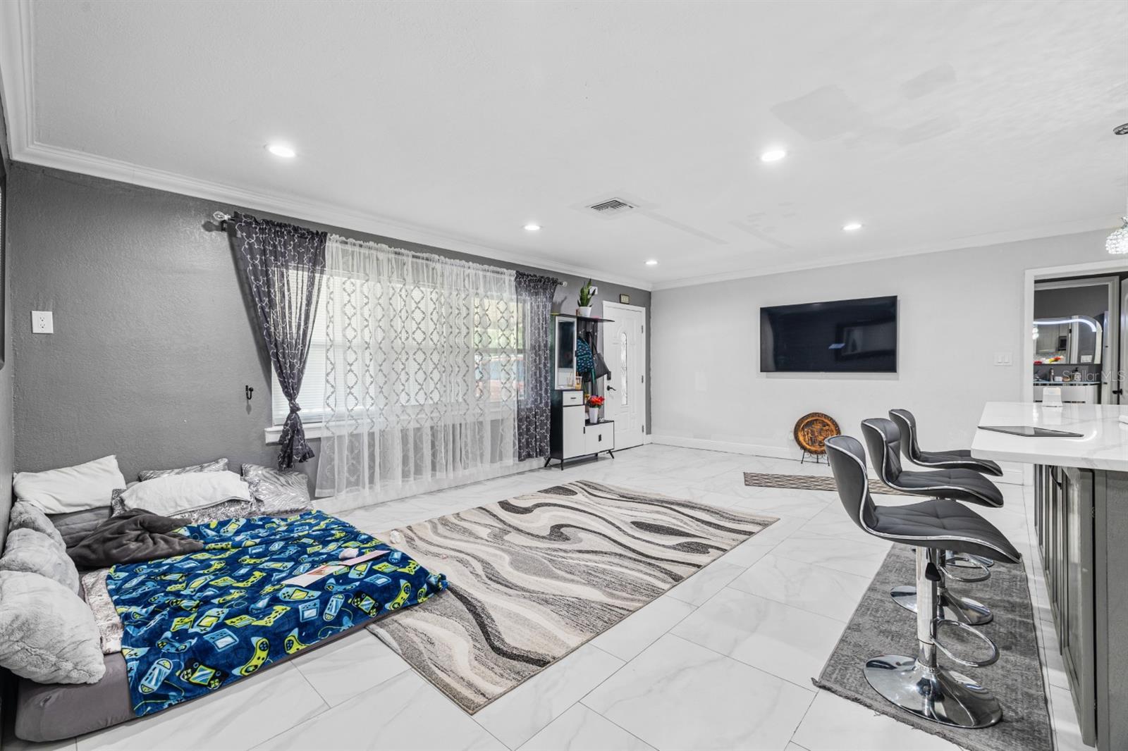 Image 7 of 43 For 5895 16th Street N