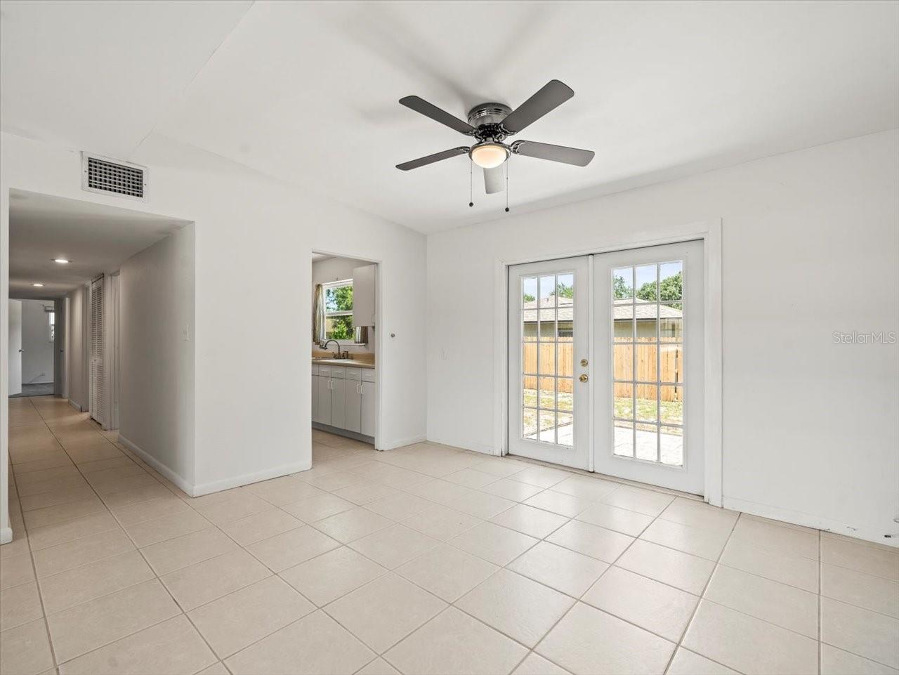 Image 13 of 35 For 1622 Sherwood Street