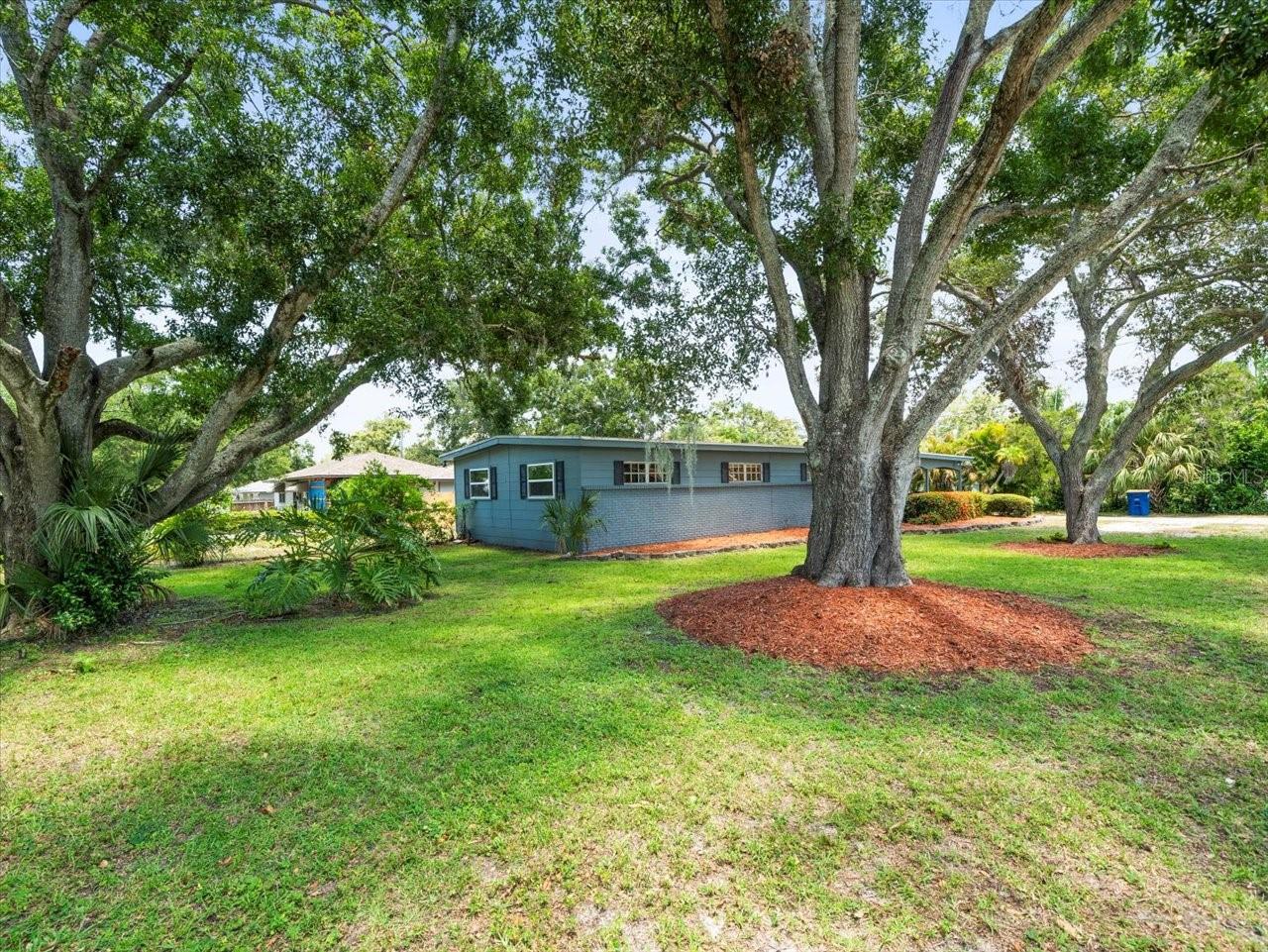 Image 2 of 35 For 1622 Sherwood Street