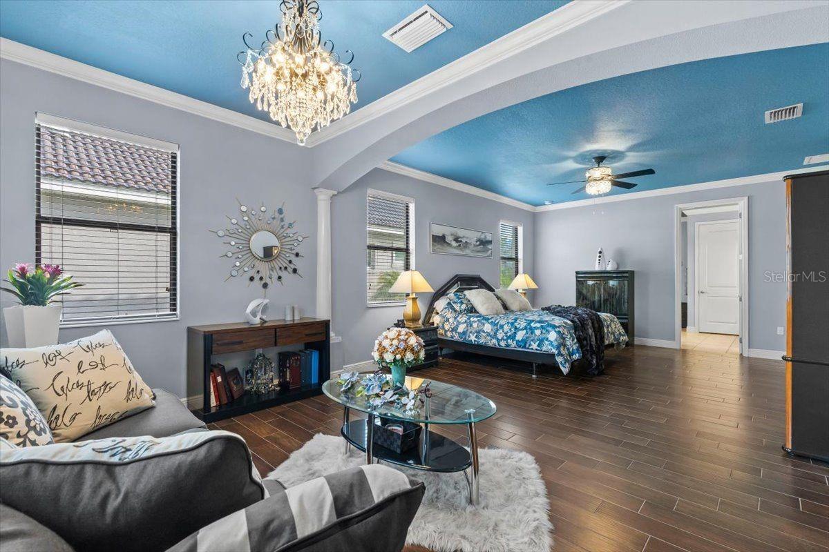 Listing photo id 9 for 8358 Dunham Station Drive