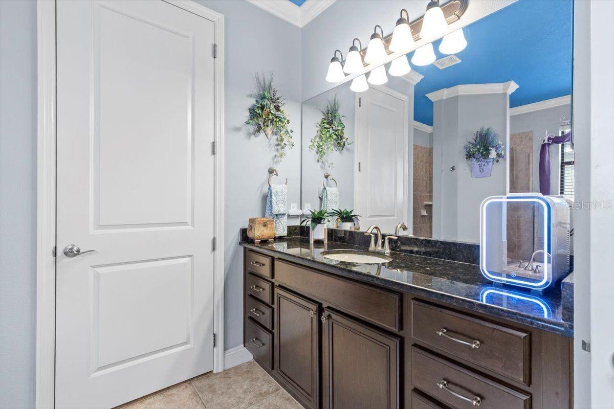Listing photo id 11 for 8358 Dunham Station Drive