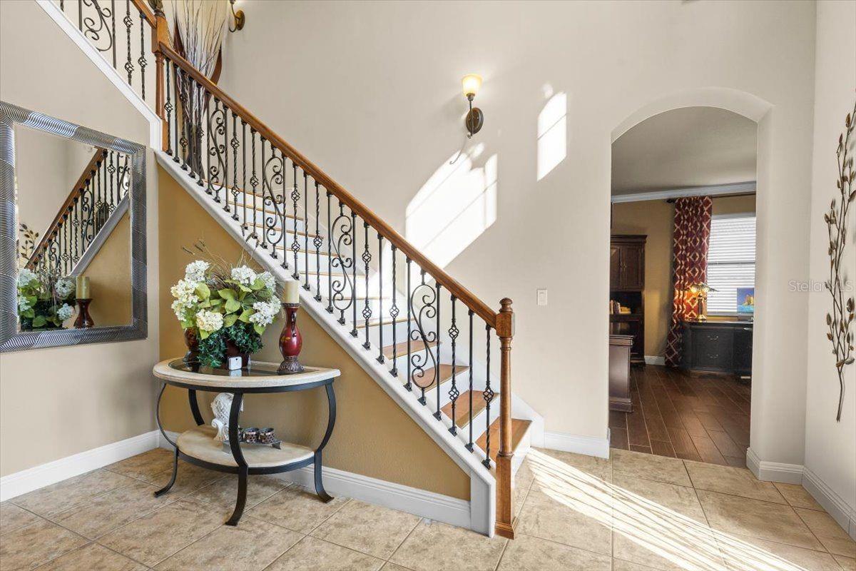 Listing photo id 2 for 8358 Dunham Station Drive