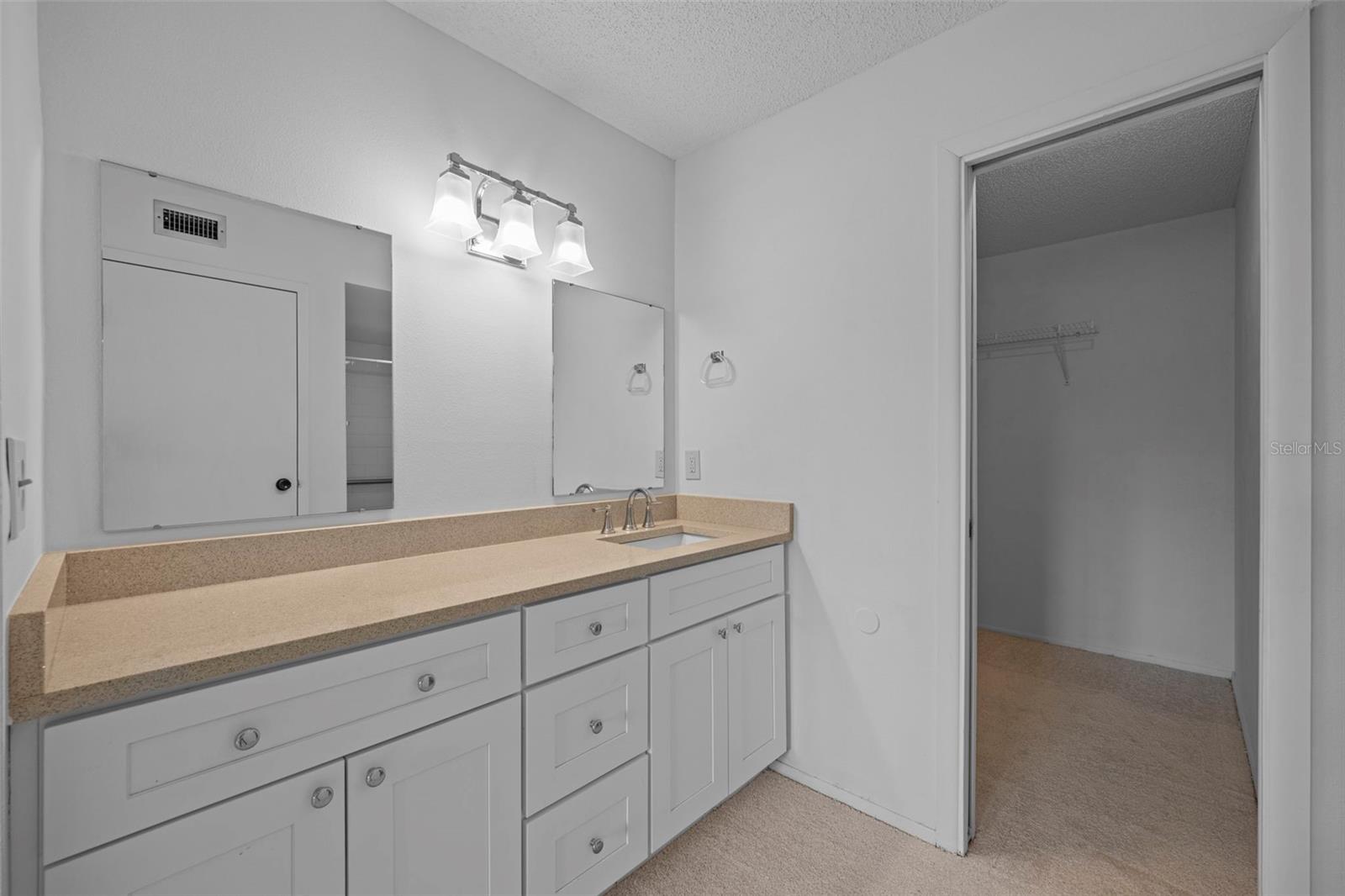 Image 17 of 26 For 12300 Vonn Road 9105