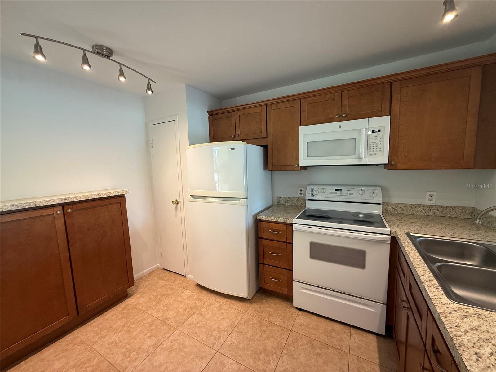 Image 3 of 26 For 12300 Vonn Road 9105