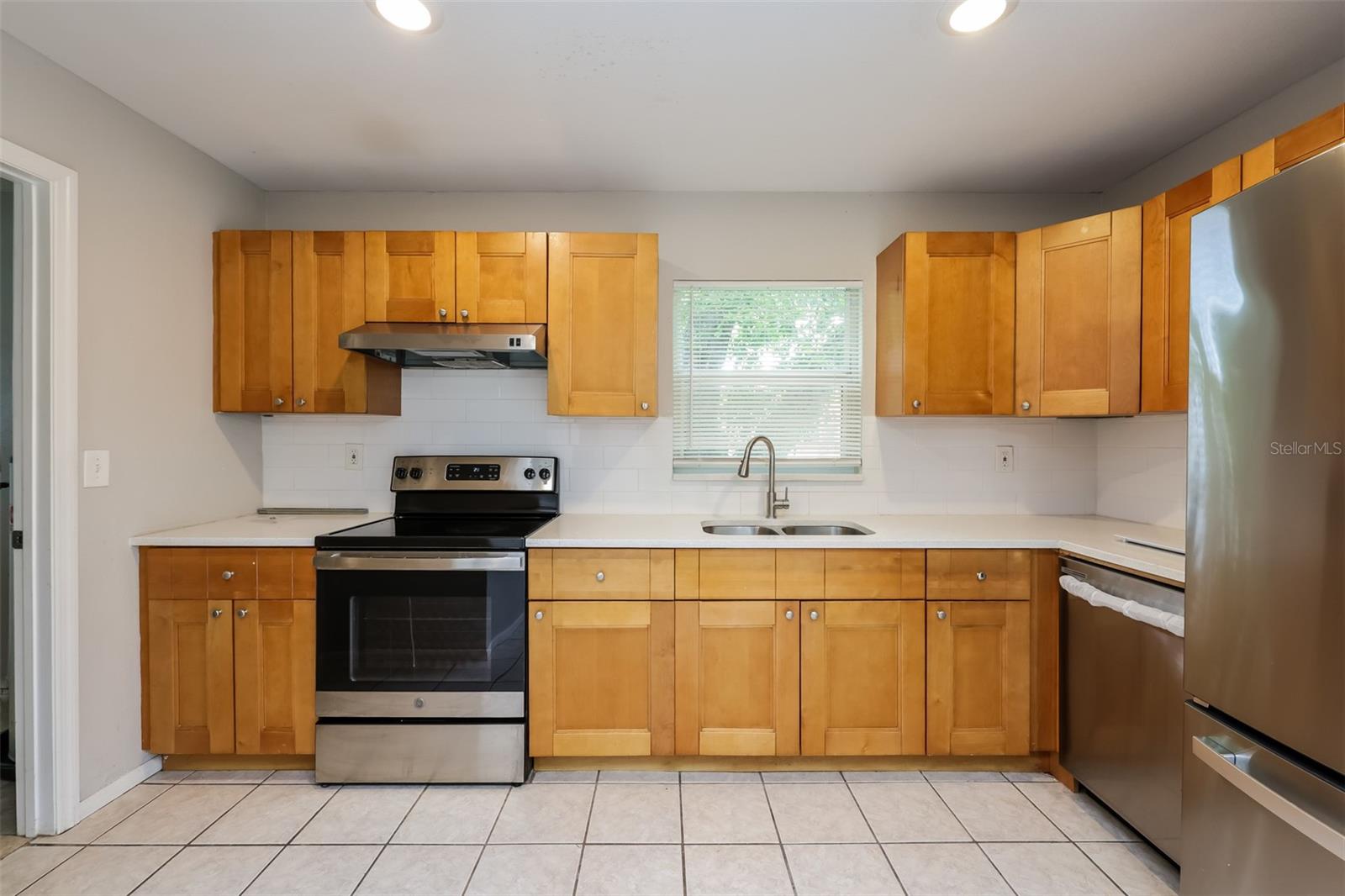Image 5 of 15 For 8221 Jacaranda Avenue