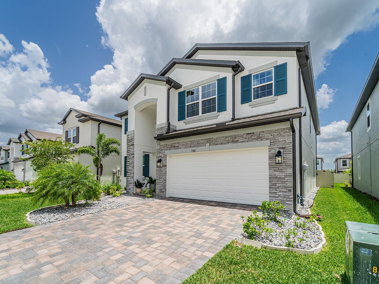 Image 3 of 52 For 7700 Bronze Oak Drive