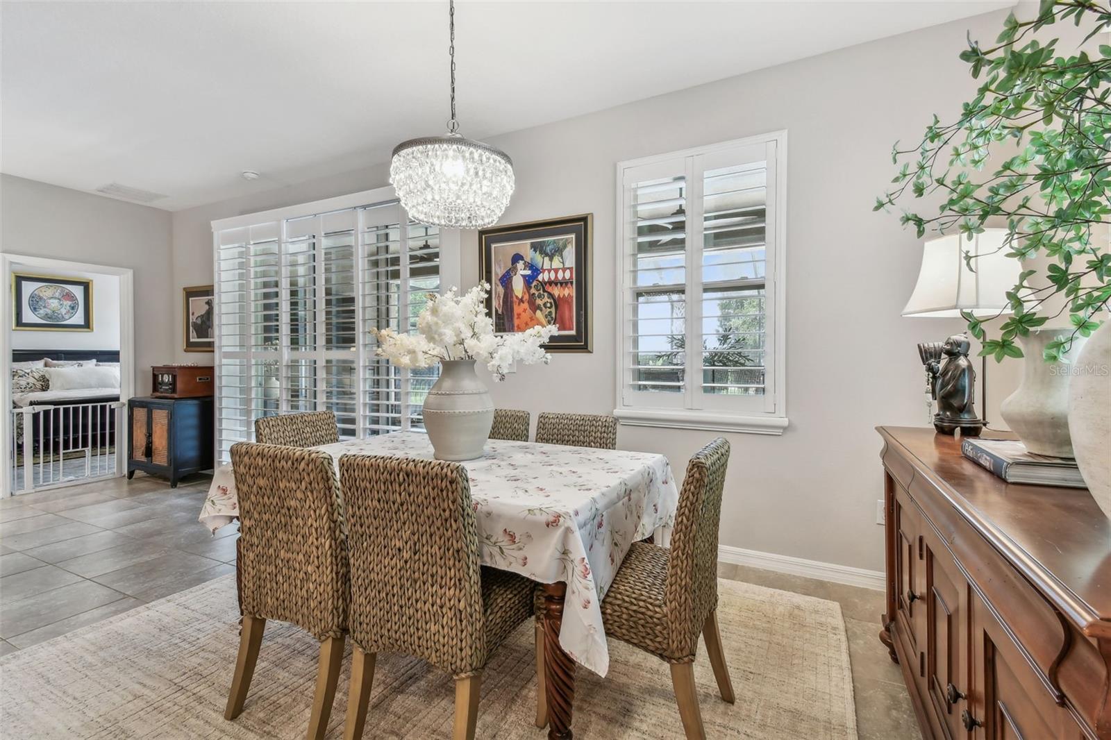 Listing photo id 30 for 6467 Seasound Drive