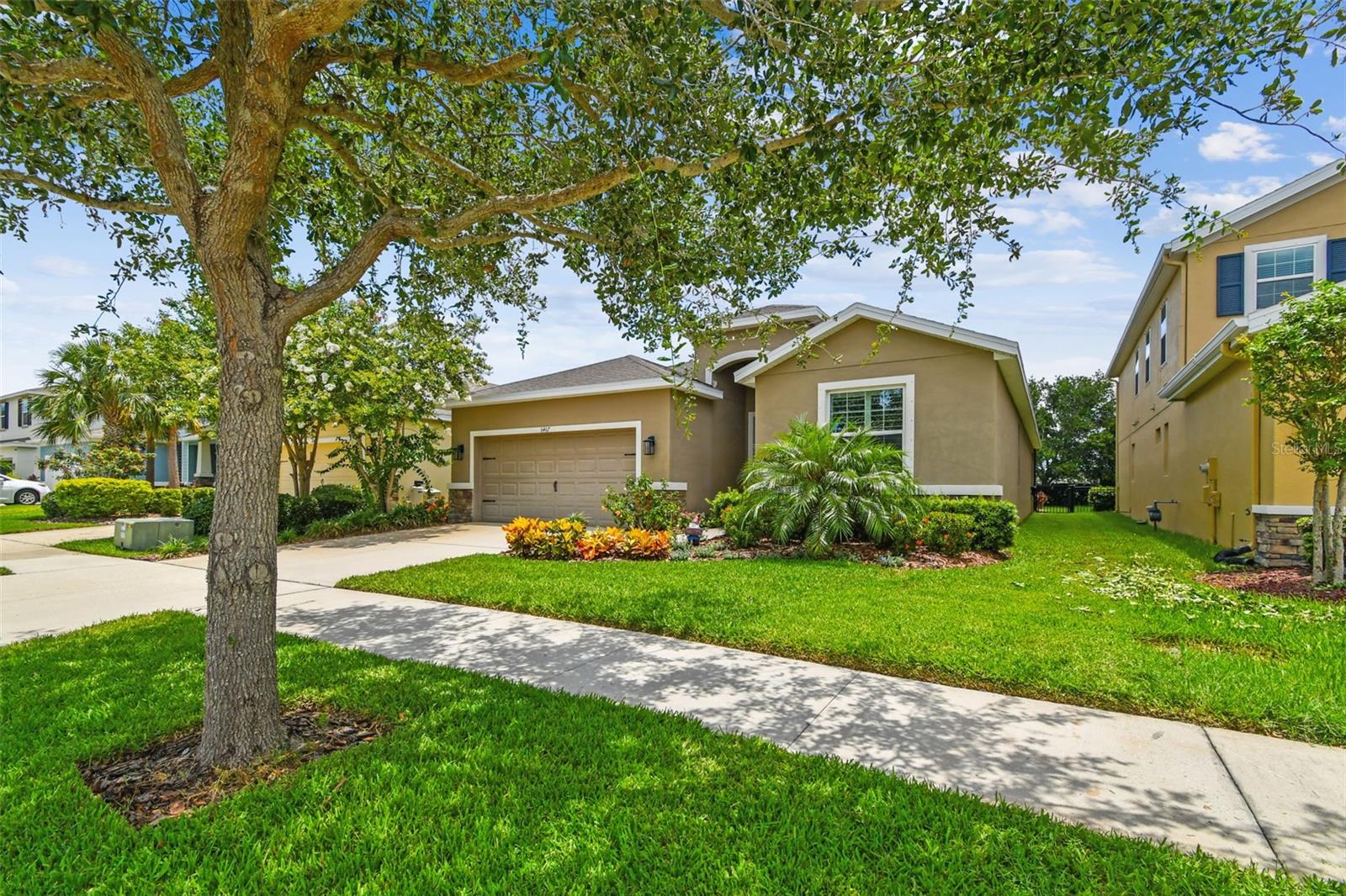 Listing photo id 2 for 6467 Seasound Drive