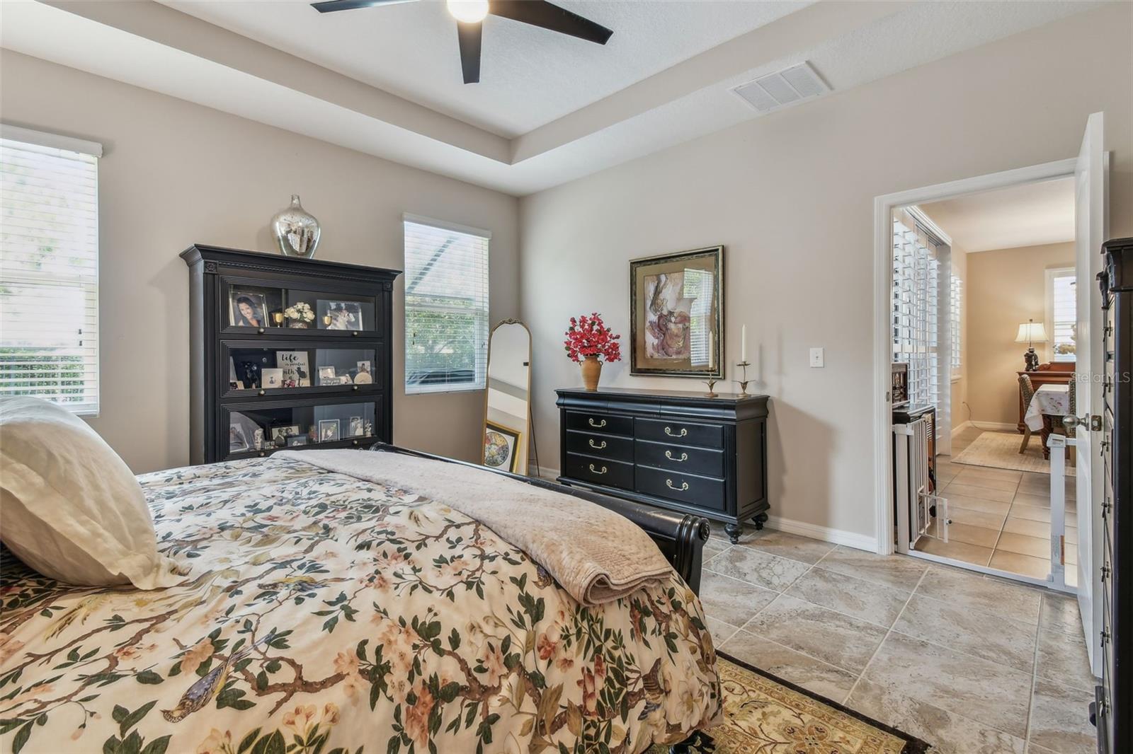 Listing photo id 41 for 6467 Seasound Drive