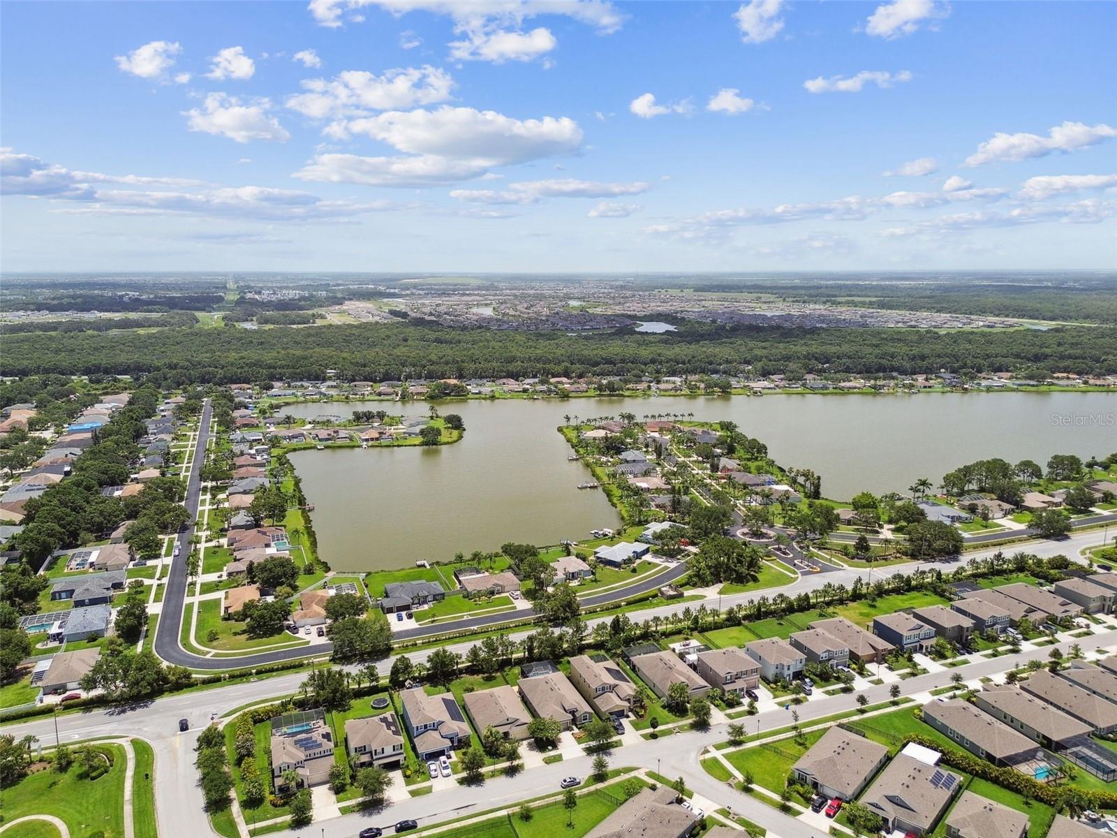 Listing photo id 64 for 6467 Seasound Drive