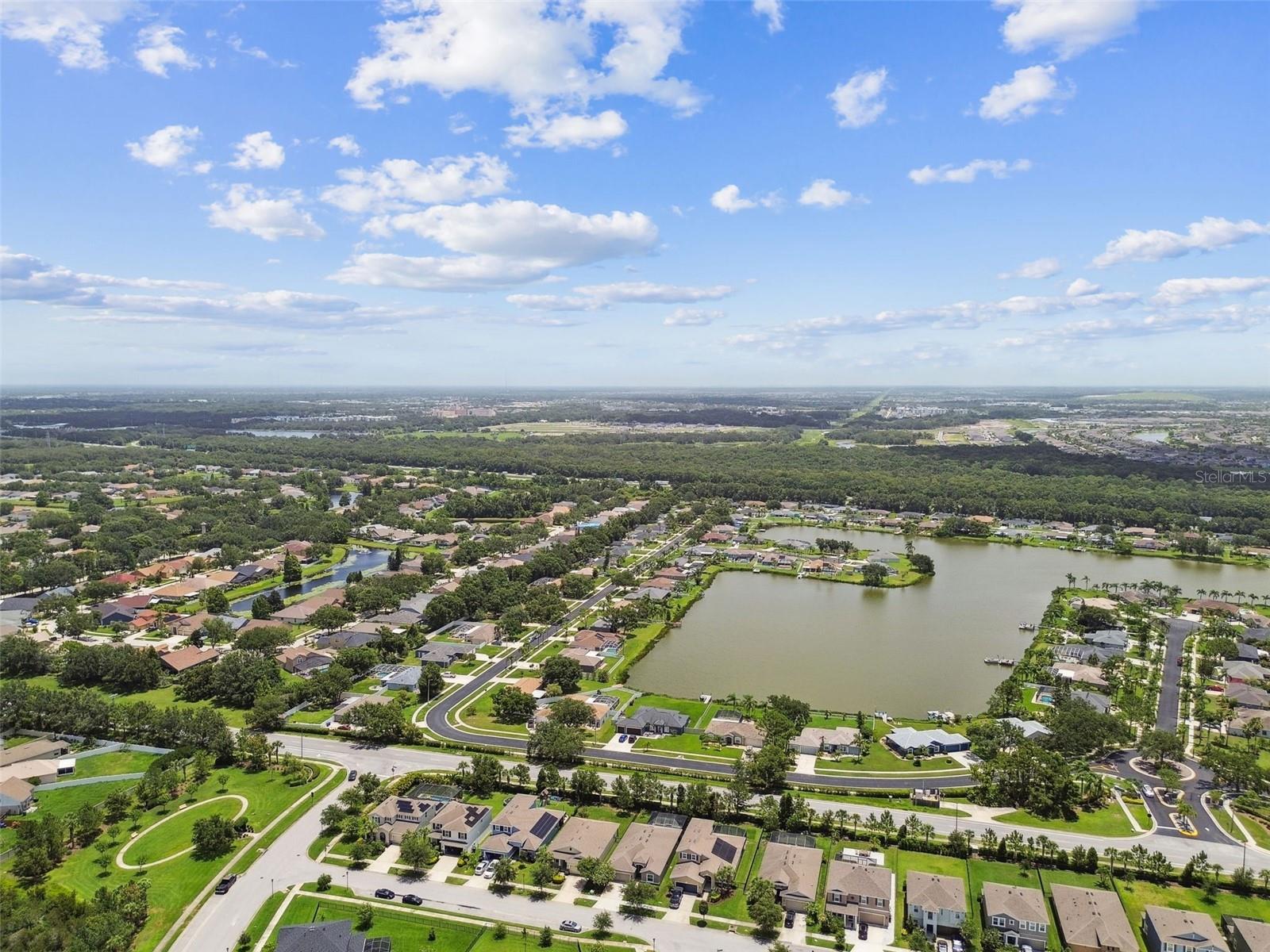 Listing photo id 66 for 6467 Seasound Drive