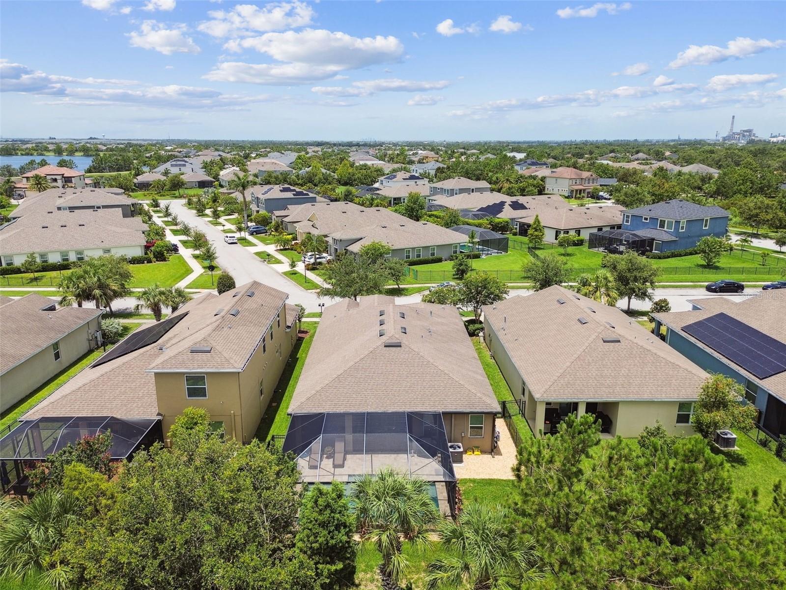 Listing photo id 74 for 6467 Seasound Drive