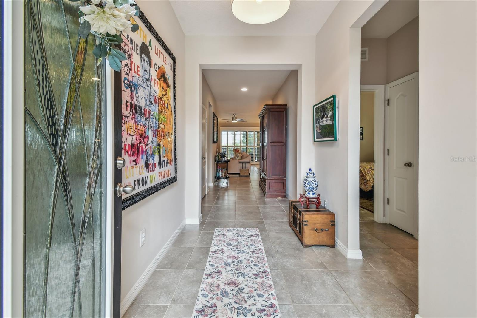 Listing photo id 7 for 6467 Seasound Drive