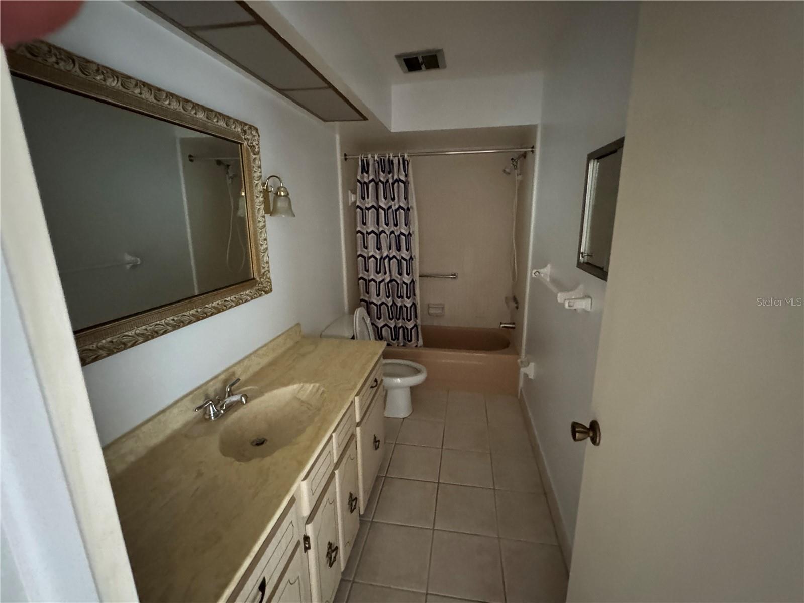 Image 13 of 16 For 1674 Lake Avenue 3