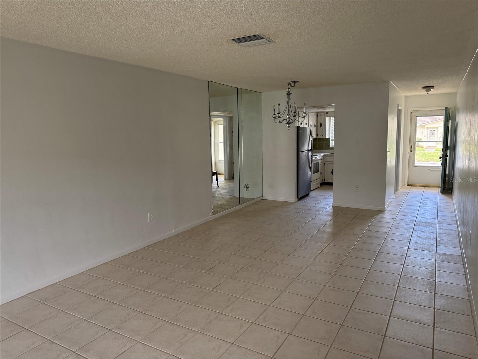 Image 9 of 16 For 1674 Lake Avenue 3