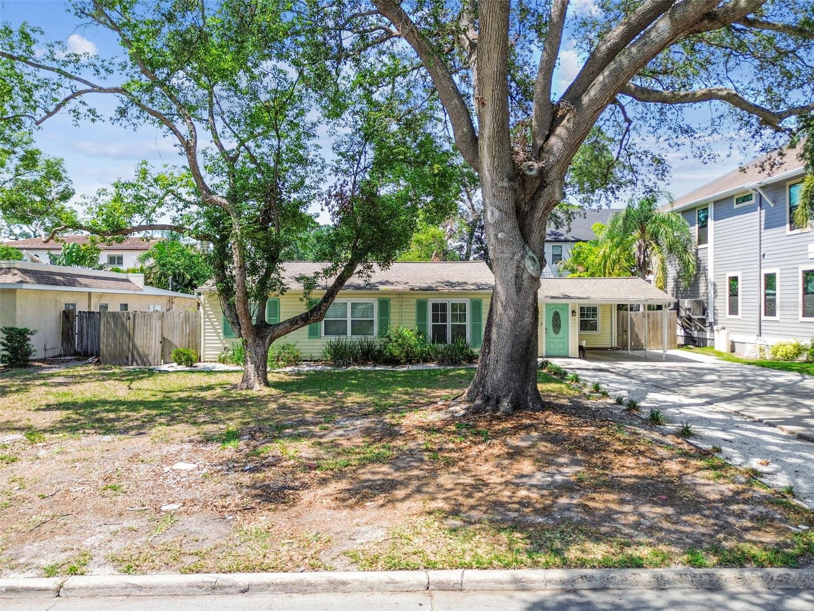 Image 19 of 32 For 4417 El Prado Boulevard