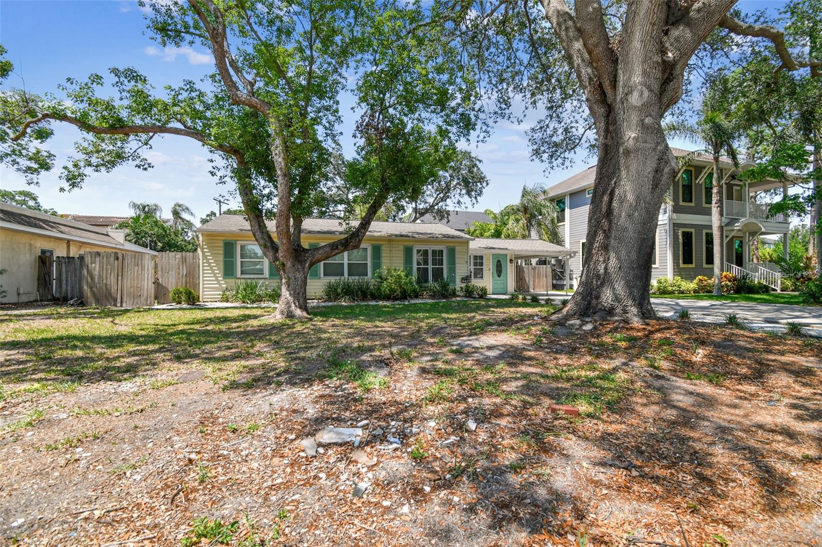 Image 4 of 32 For 4417 El Prado Boulevard
