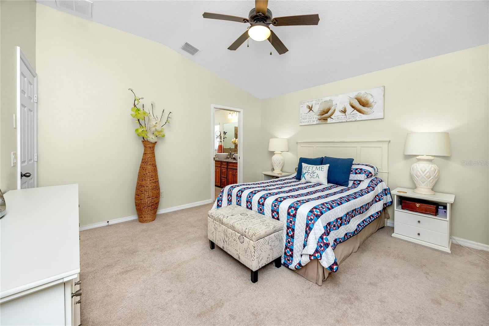 Image 10 of 41 For 12337 Rose Haven Boulevard