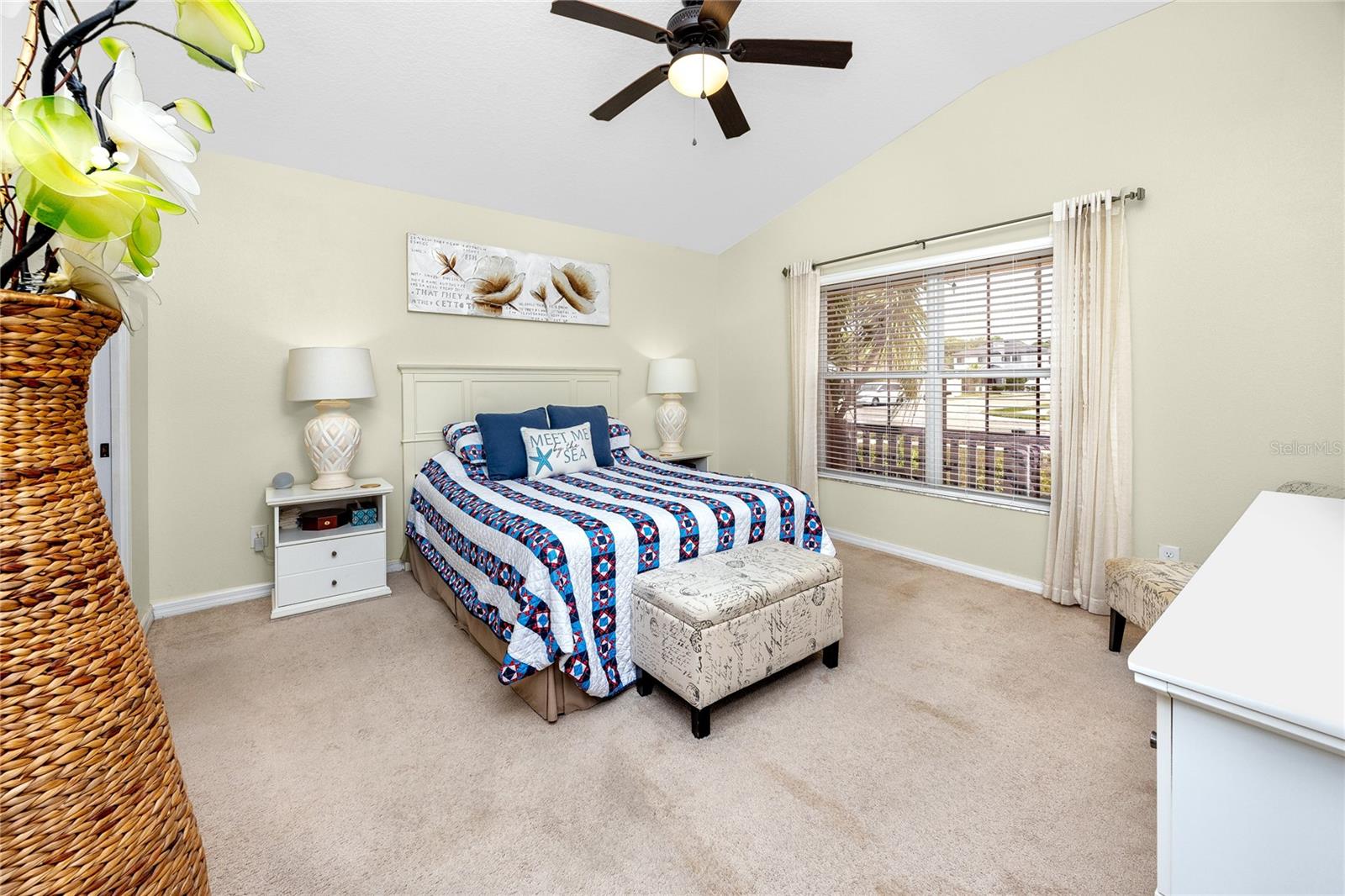 Image 11 of 41 For 12337 Rose Haven Boulevard