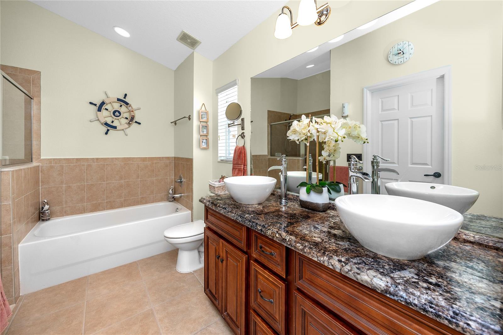 Image 14 of 41 For 12337 Rose Haven Boulevard
