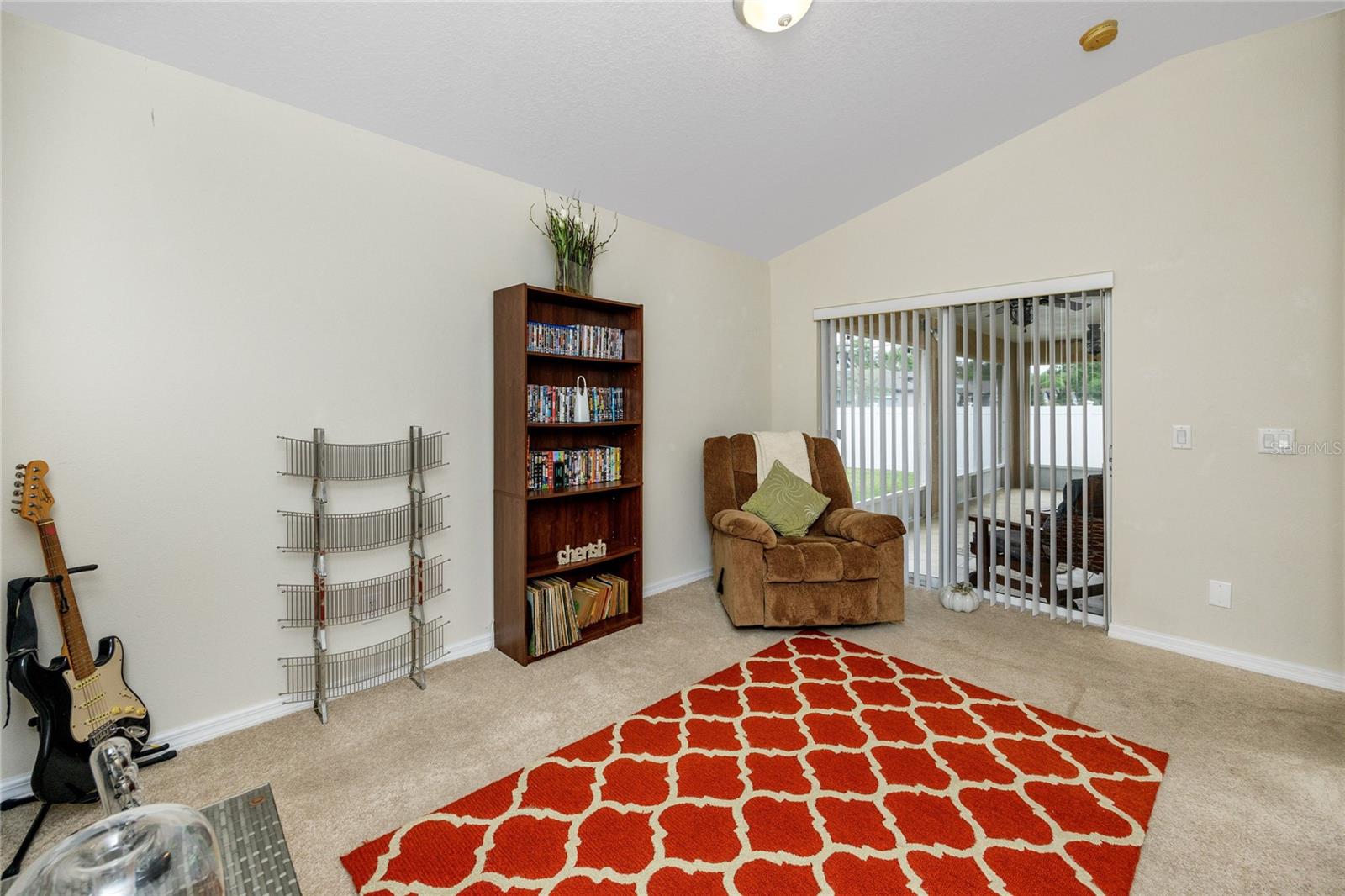 Image 23 of 41 For 12337 Rose Haven Boulevard