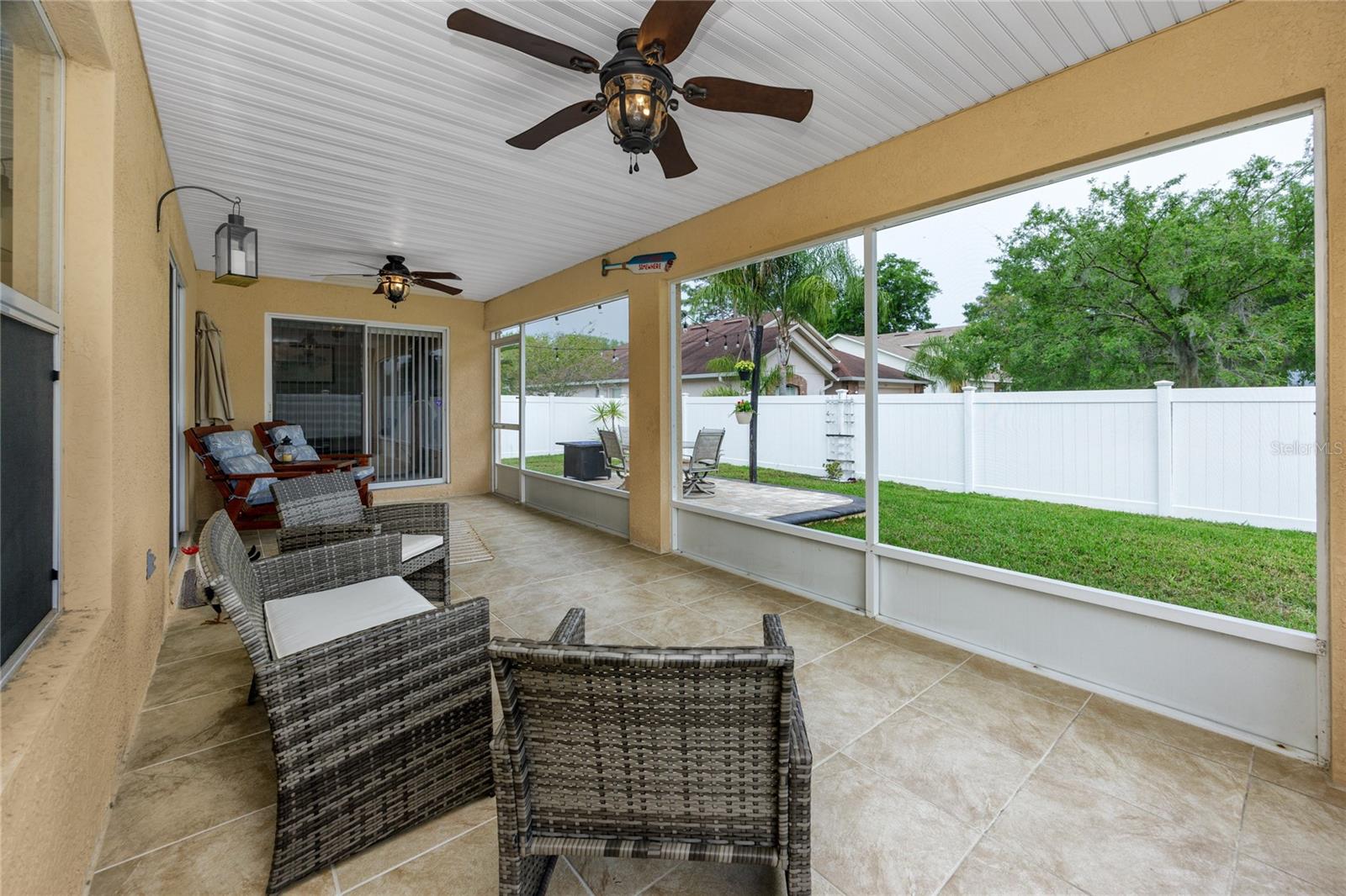Image 26 of 41 For 12337 Rose Haven Boulevard