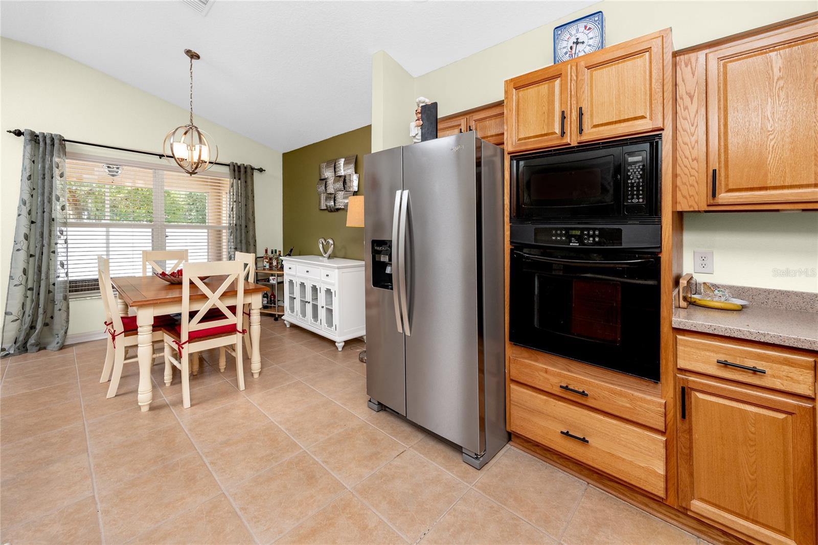 Image 6 of 41 For 12337 Rose Haven Boulevard