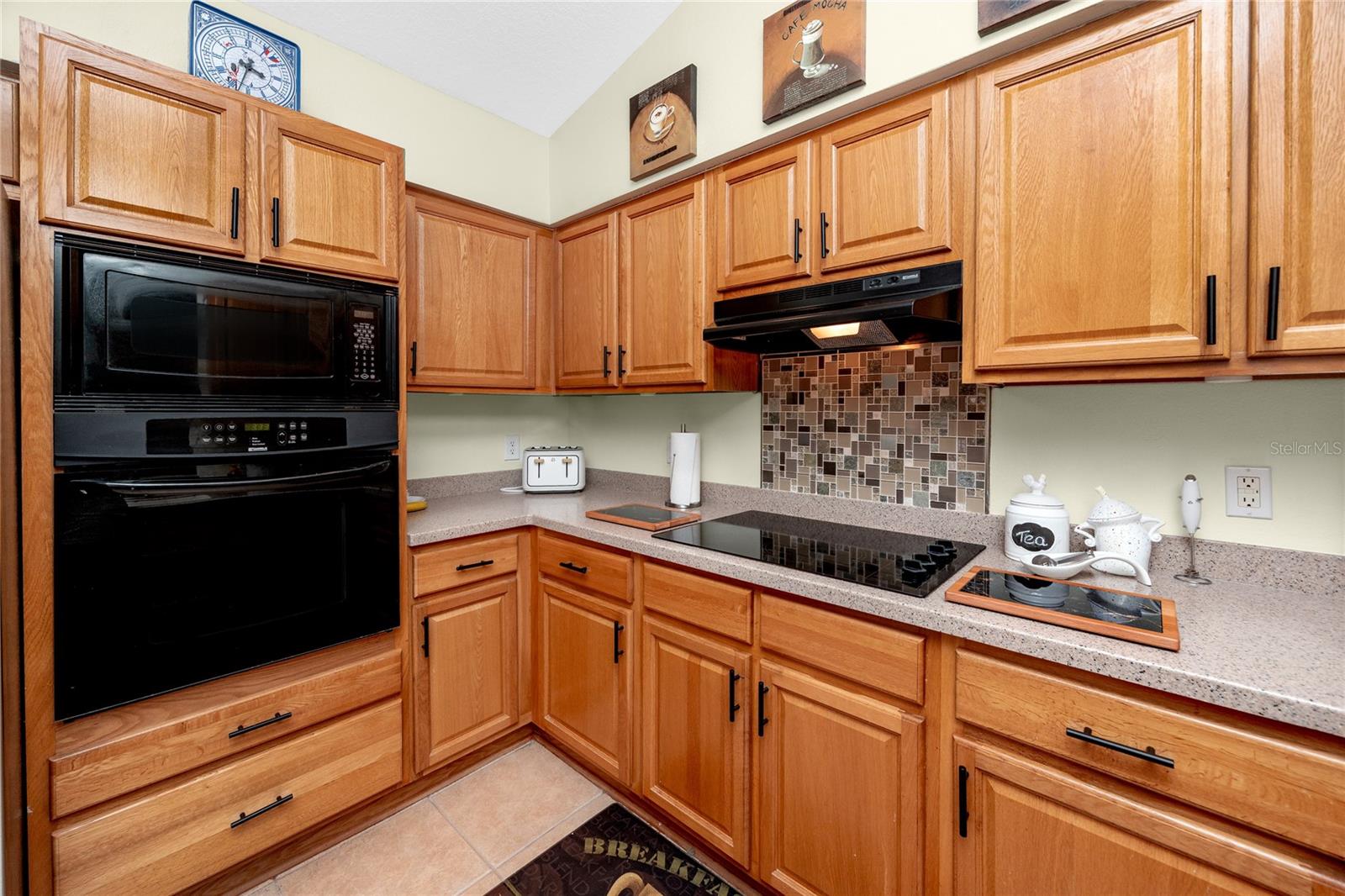 Image 8 of 41 For 12337 Rose Haven Boulevard