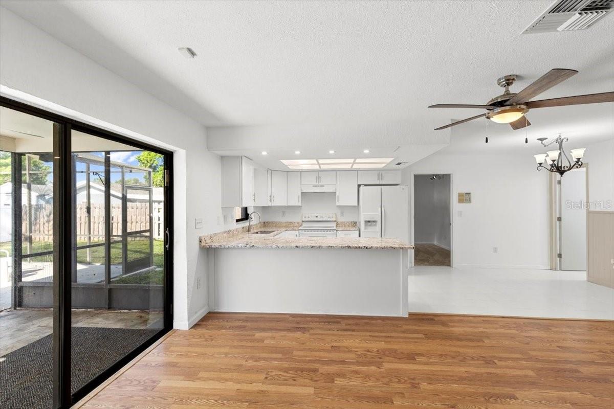 Image 12 of 52 For 2233 Curlew Road