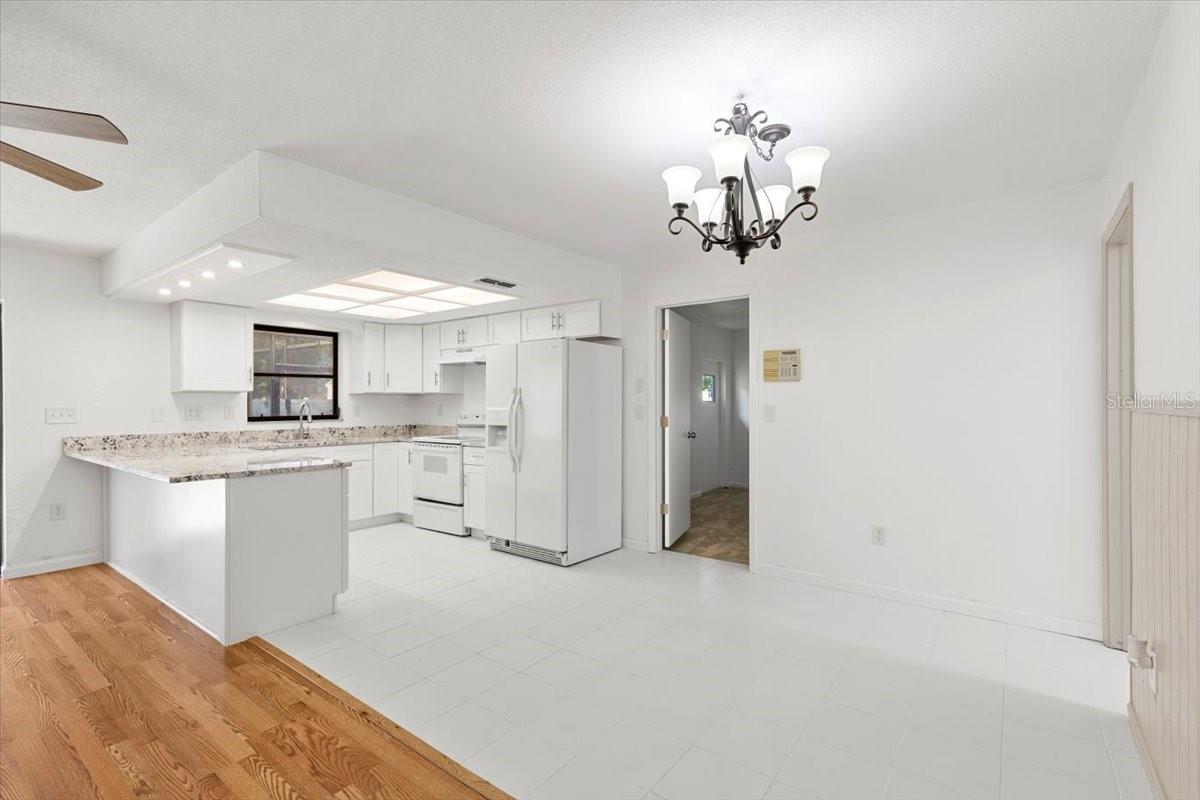 Image 13 of 52 For 2233 Curlew Road