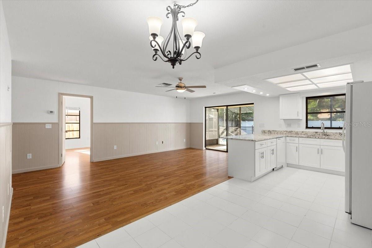 Image 14 of 52 For 2233 Curlew Road