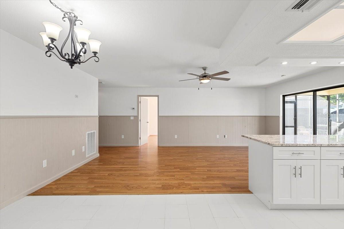 Image 15 of 52 For 2233 Curlew Road