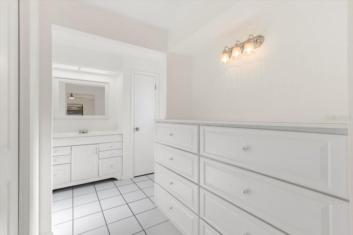 Image 23 of 52 For 2233 Curlew Road