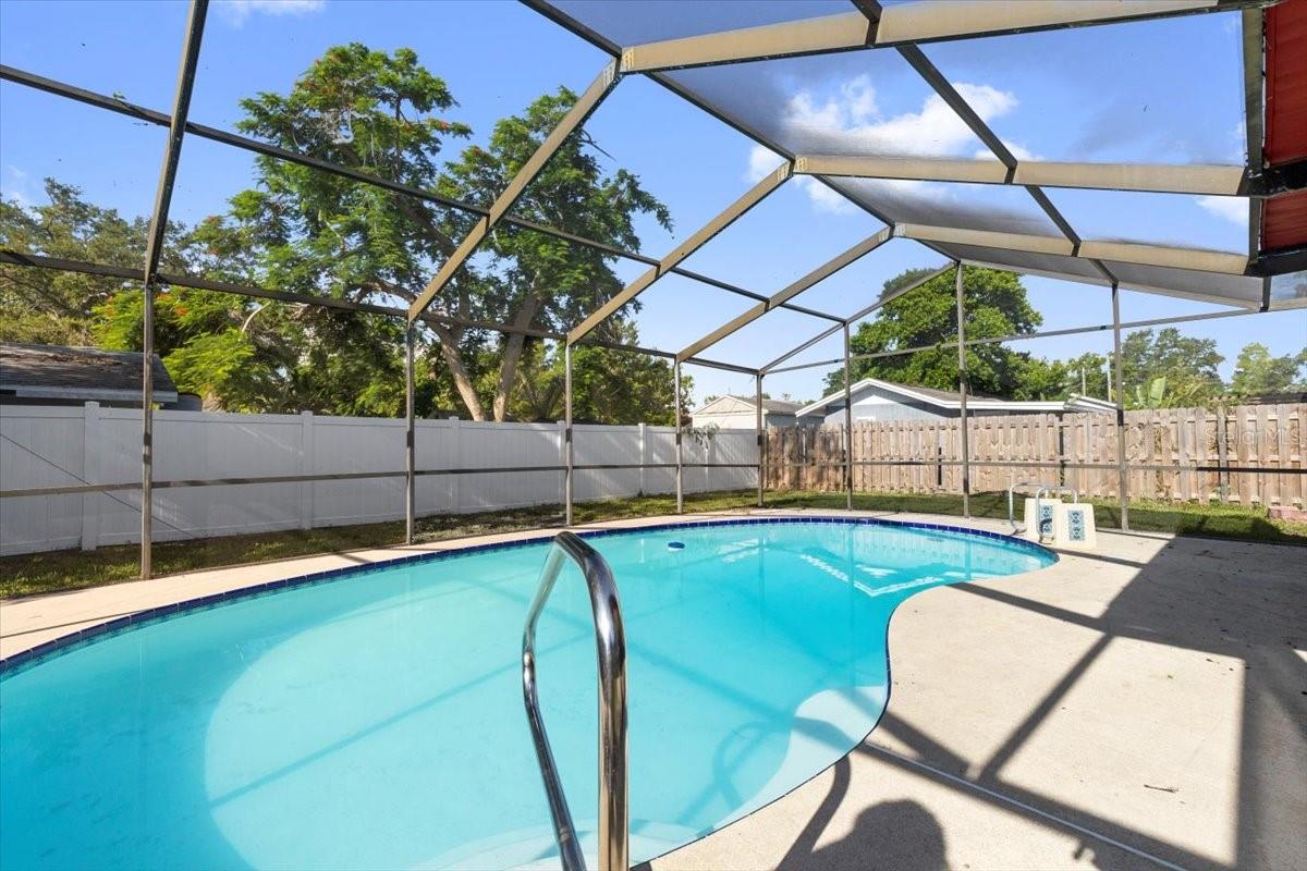 Image 37 of 52 For 2233 Curlew Road