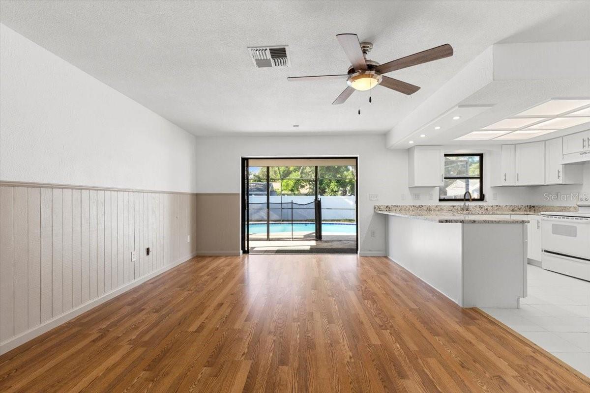 Image 9 of 52 For 2233 Curlew Road