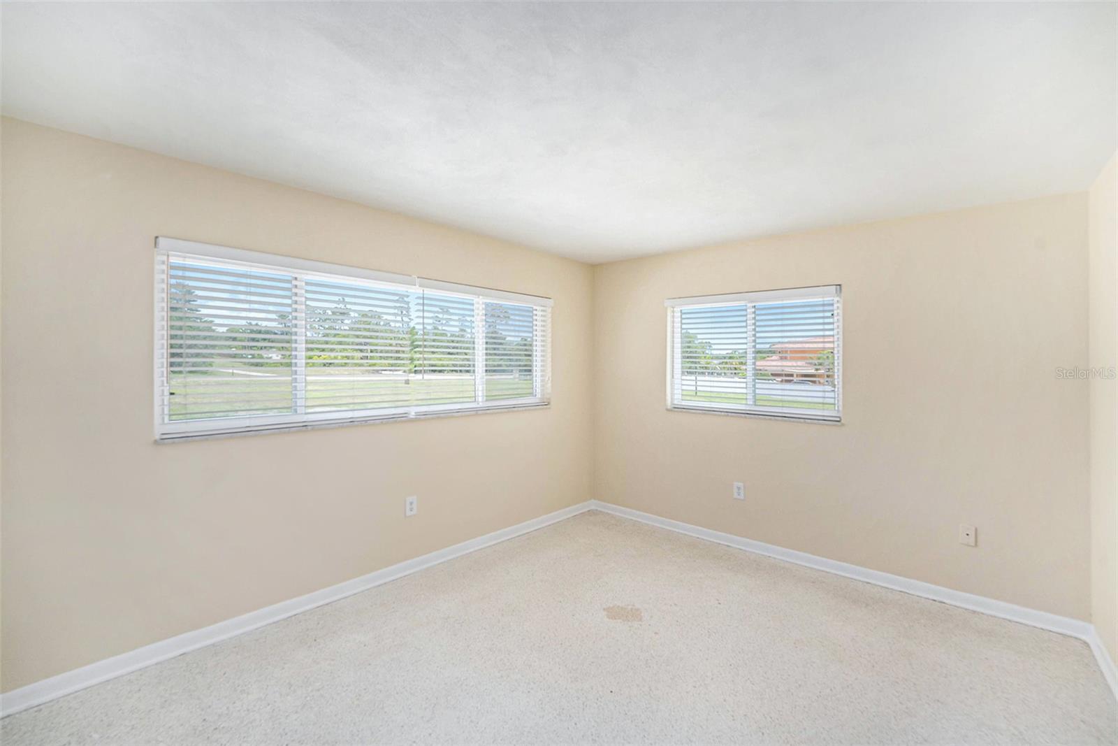 Image 10 of 23 For 475 Lake Drive