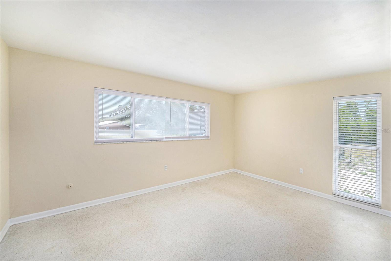 Image 14 of 23 For 475 Lake Drive